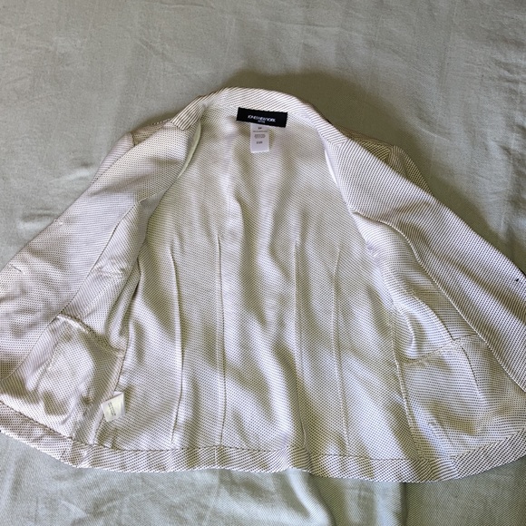 Jones New York Silk Jacket with Sleeveless Top - Picture 5 of 12